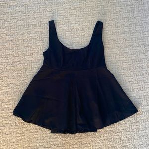 Tuckernuck Pomander Place black top